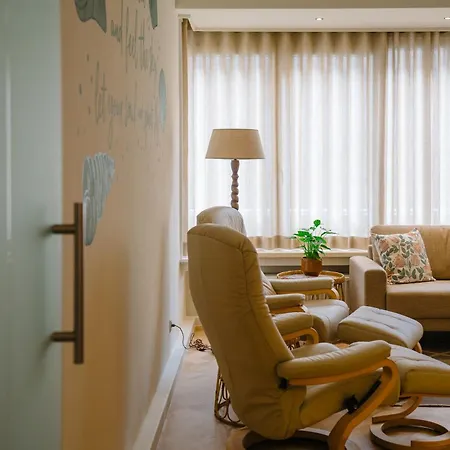 Flora Apartment *